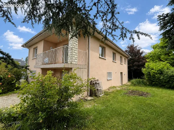 Maison 8 pièces 161 m²