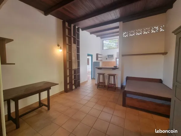 Studio meublé à Matoury