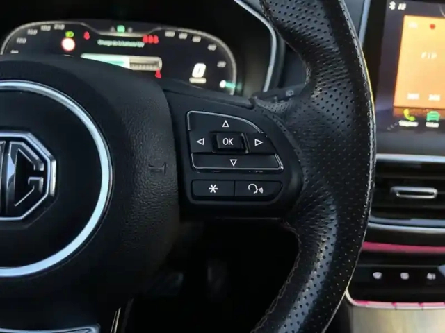 Mg Ehs luxury phev — photo 14