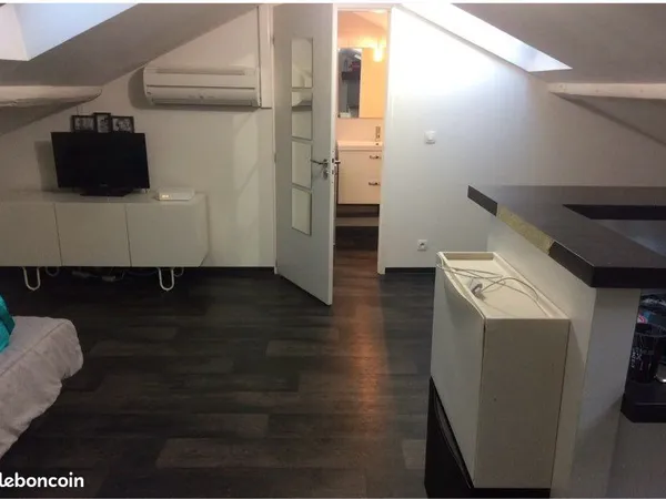 Studio comble climatisé