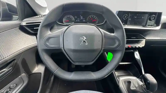 Peugeot 208 puretech 75 s&amp;s bvm5 — photo 13