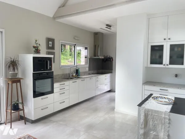 Maison 5 pièces 140 m²