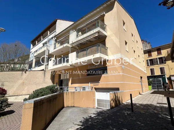 EXCLUSIVITÉ - DIGNE CENTRE - TYPE 3 DE 73 M² AVEC TERRASSE ET PARKING SÉCURISÉ