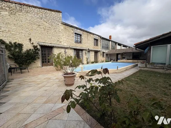 Maison 4 pièces 184 m²