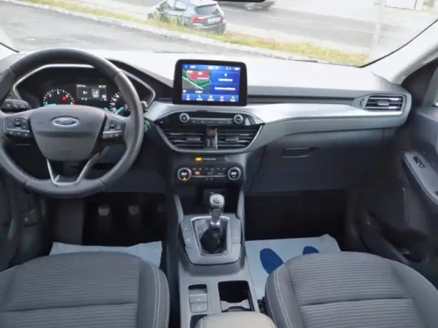 Ford Kuga 1.5 ecoblue 120ch titanium — photo 3
