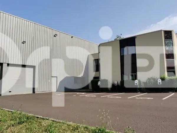 Local d'activité 4542 m²
