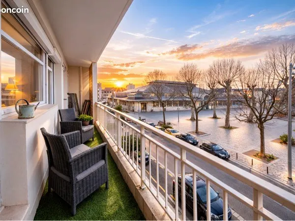 Appartement T3 de 82 m² à louer - Place Marcadieu