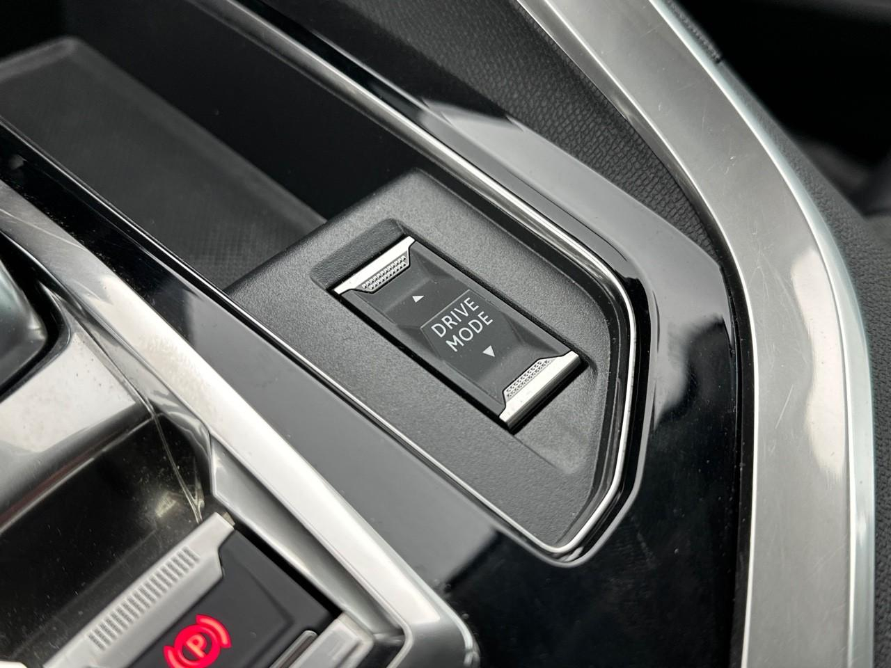 Peugeot 3008 puretech 130ch s&s eat8 allure pack — photo 31