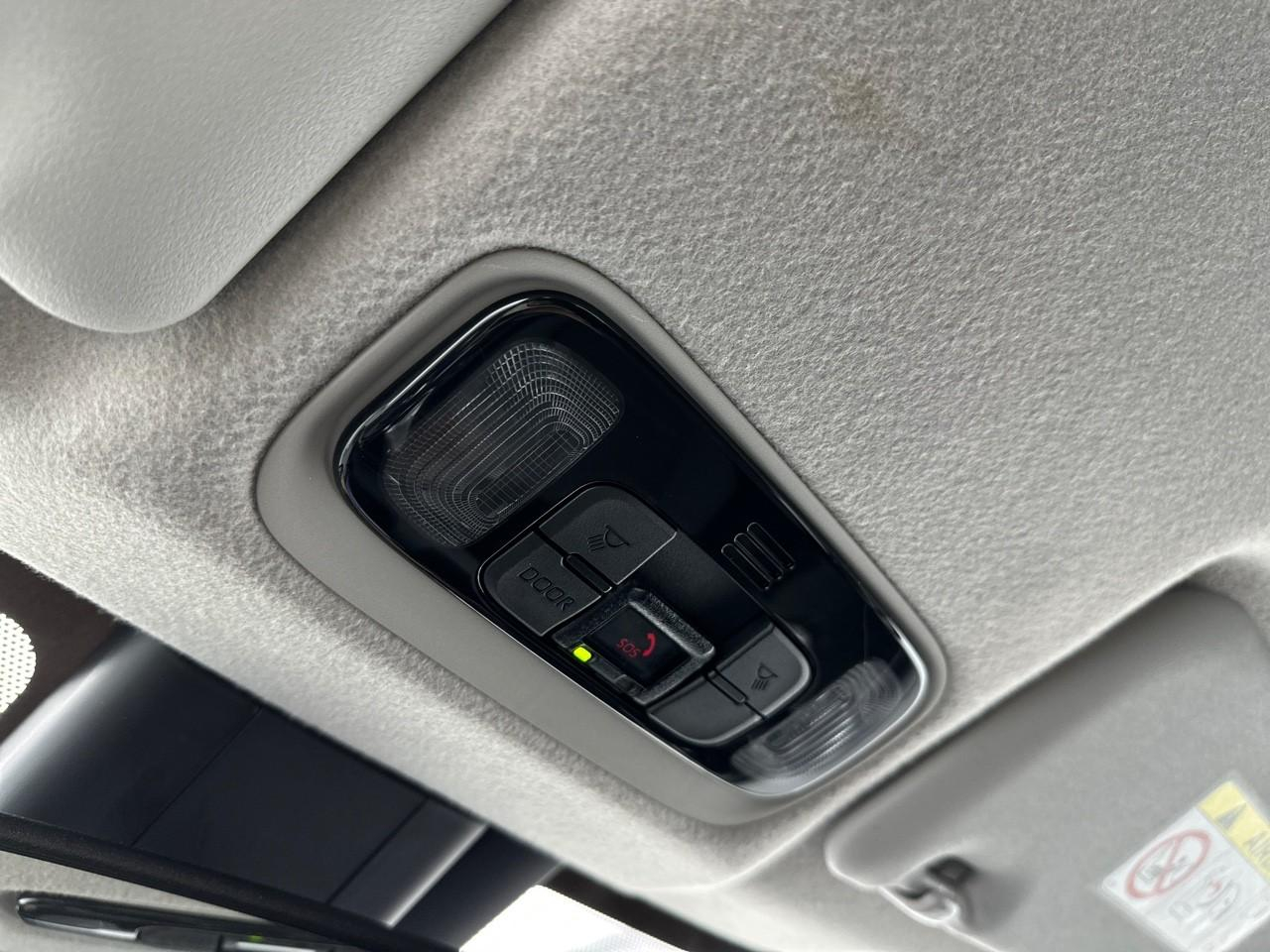 Toyota Yaris hybride 116h design — photo 31