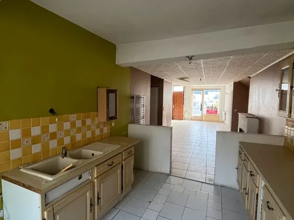 Maison à restaurer de 100 m² au coeur de Neuvy-le-Roi