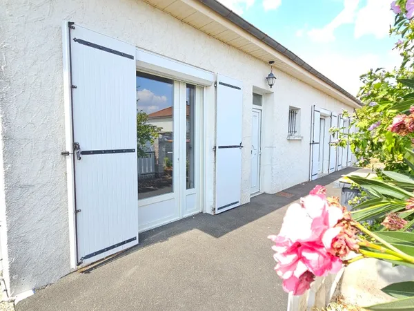 Maison de plain pied 3 chambres 79410 ECHIRE