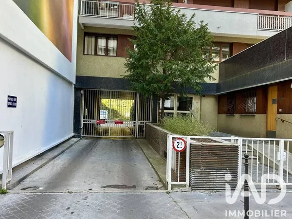 Parking 20 m²