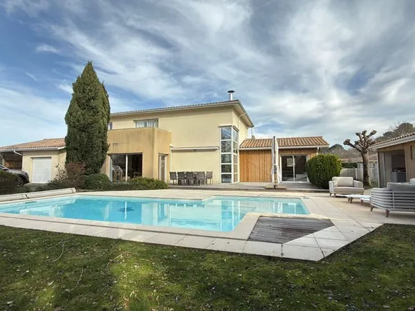 Maison 6 pièces 178 m²