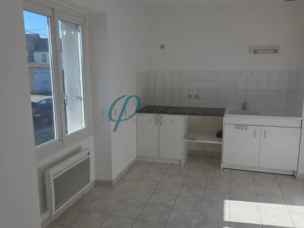 LA CHAPELLE ST FLORENT - Appartement T2 dans le bourg