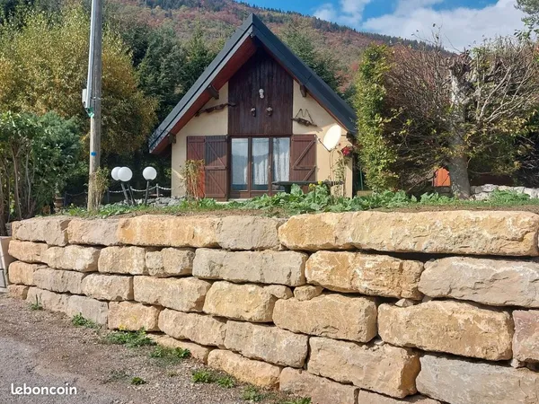Lans en Vercors - Chalet 4 pièces - Vue Vercors -8 couchages - court de tennis -319000 euro