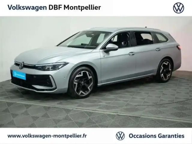 Volkswagen Passat 1.5 etsi opf 150 dsg7 r-line — photo 11