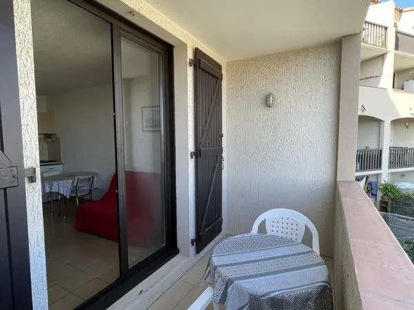 Studio 1 pièce 25 m²