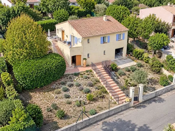 MAISON T4 AVEC GARAGE ET JARDIN