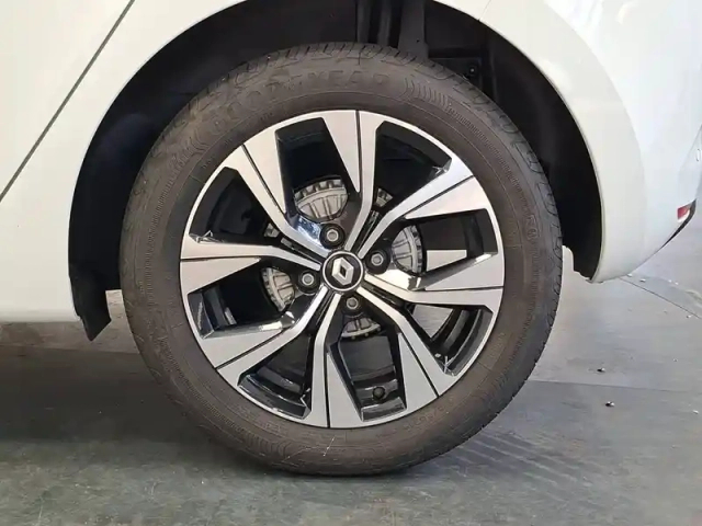 Renault Clio sce 65 — photo 10