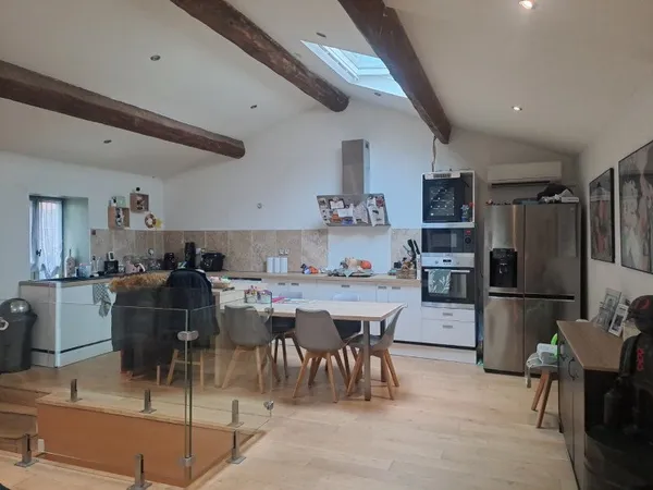 Ensemble immobilier 3 pièces 103 m²