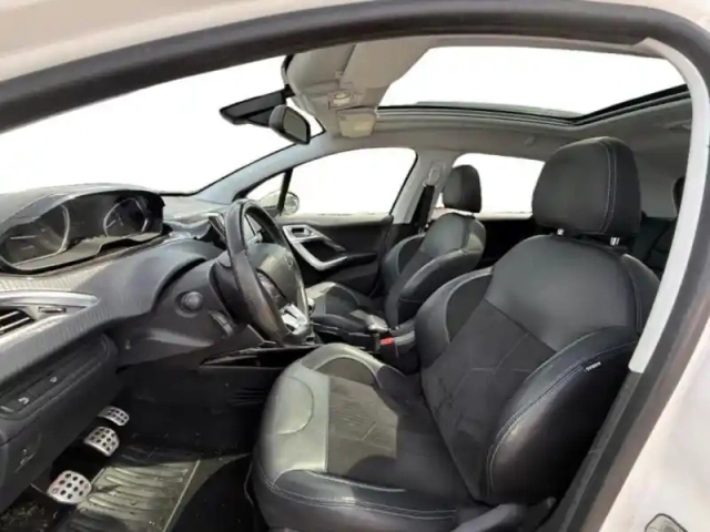 Peugeot 2008 1.2 puretech 110ch crossway s&amp;s — photo 9