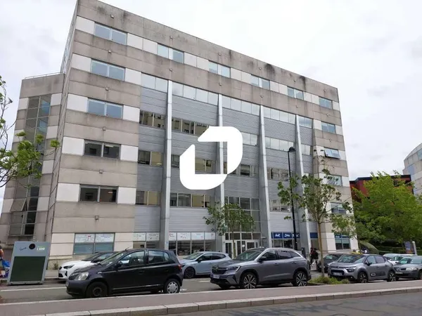 A louer Bureaux 154m² Guyancourt