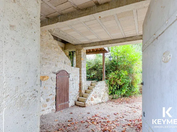 Maison 10 pièces 238 m²