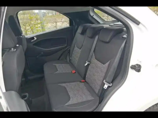 Ford Ka + 1.2 ti-vct 70ch s&amp;s essential — photo 11