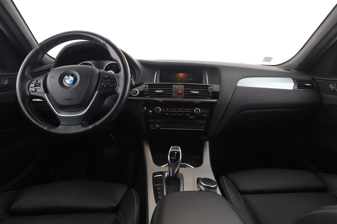 BMW X3 xDrive30dA xLine — photo 11