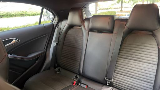 Mercedes Classe A 1.5 160 90 - Fascination – 2016 – 137279 km – Diesel – Boîte Manuelle — photo 32