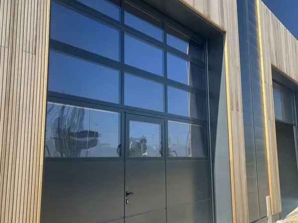 1050 m2 divisible 105 m2 à LOUER