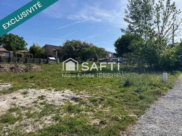 ? Terrain à bâtir viabilisé  600 m²  Cadre bucolique proche Bordeaux