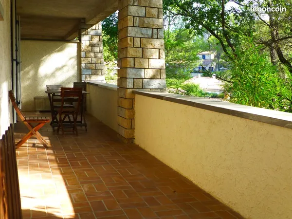 Appartement T2 avec jardin privatif - Pierrevert / proche Manosque