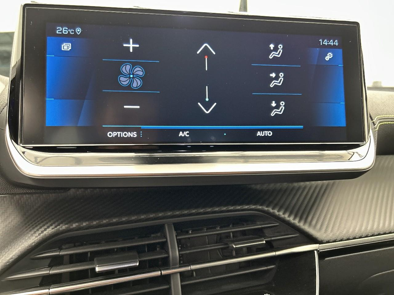 Peugeot 208 puretech 100 s&s bvm6 gt — photo 11