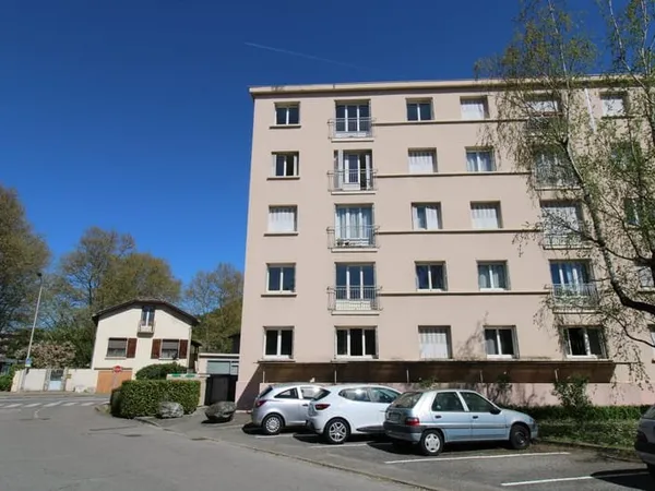 SAINT MARTIN D'HERES Appartement 4P+Cuisine
