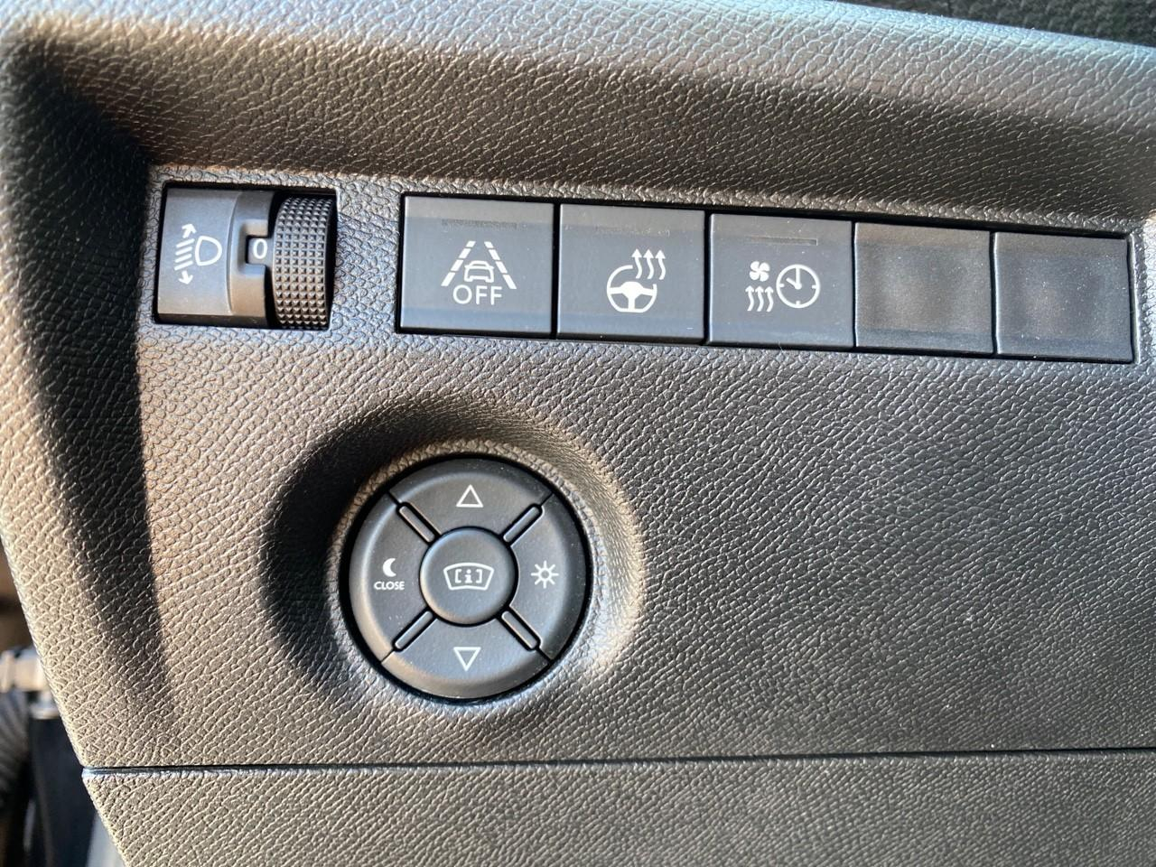 Citroën C4 moteur electrique 136ch (100 kw) shine automatique — photo 18