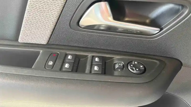 Citroën C4 puretech 130 s&amp;s bvm6 — photo 19