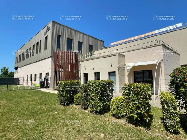 Bureaux 1 pièce 859 m²