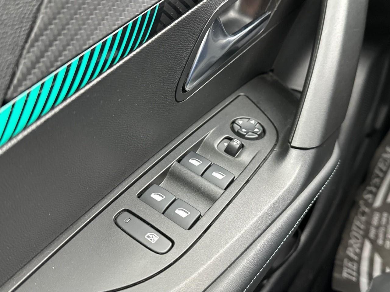 Peugeot 2008 puretech 100 s&s bvm6 allure — photo 15