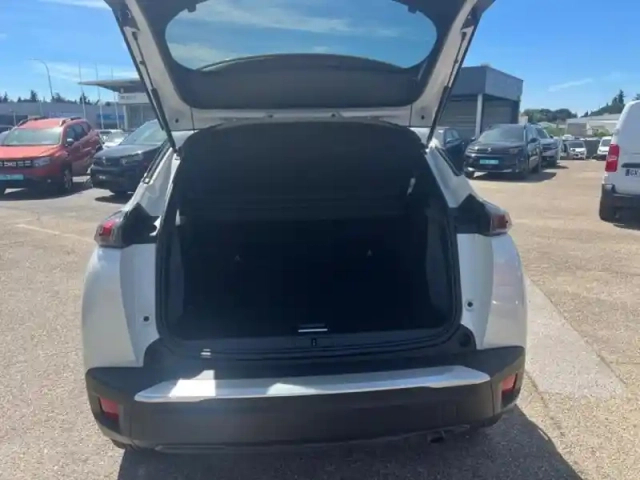 Peugeot 2008 1.2 puretech 100ch s&amp;s style — photo 6
