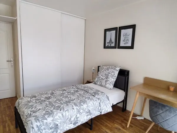 Chambre meublée - Duplex rénové - RER A à 5 min
