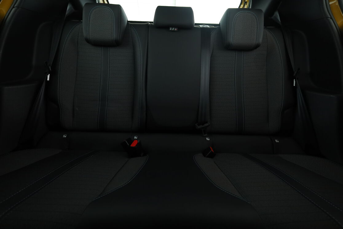 Peugeot 208 Electrique 50 kWh Allure — photo 14