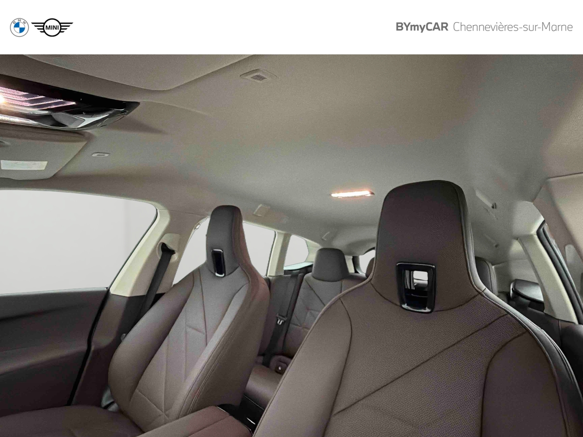 BMW iX xDrive40 326ch — photo 21