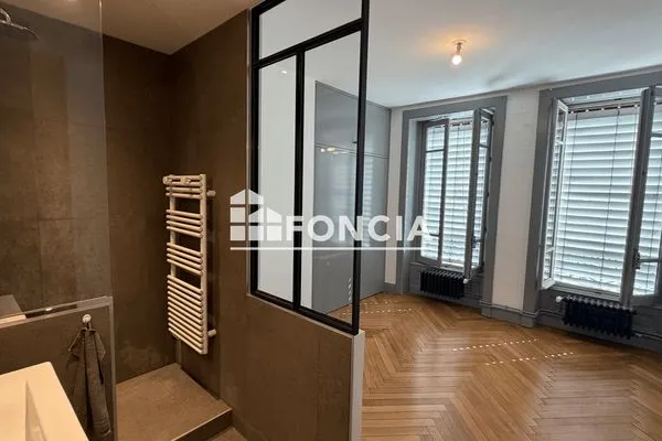 Appartement 4 pièces 84 m²