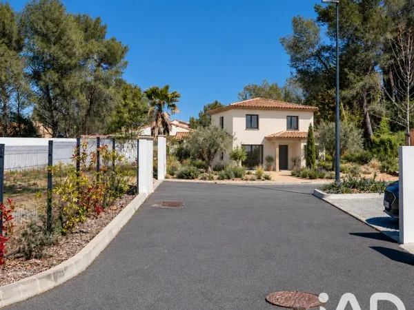 Terrain 337 m²