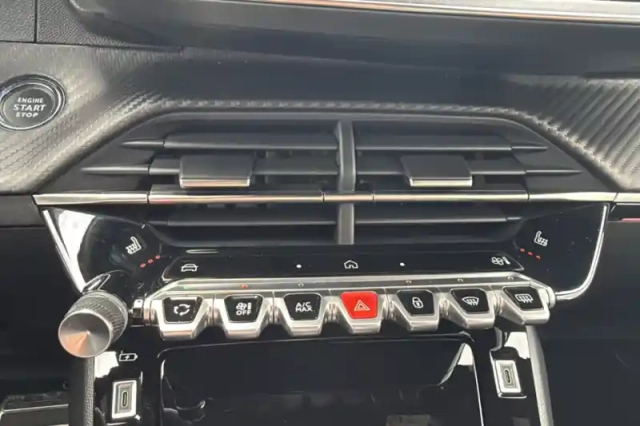 Peugeot 2008 hybrid 145 e-dcs6 — photo 74
