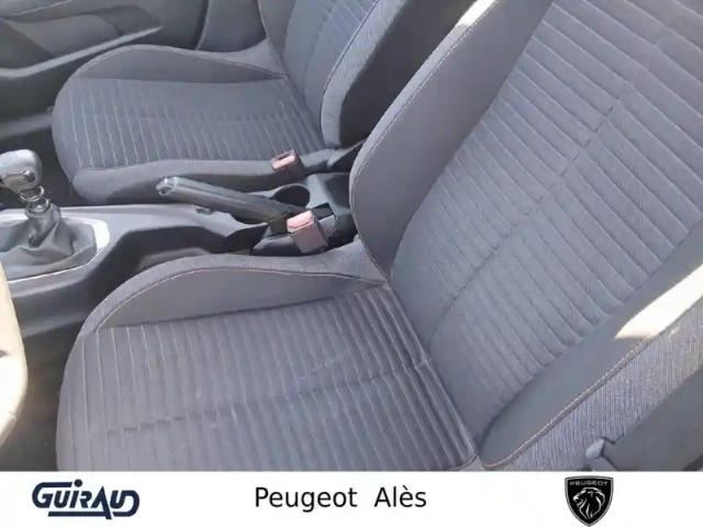 Peugeot 208 puretech 100 s&amp;s bvm6 — photo 31