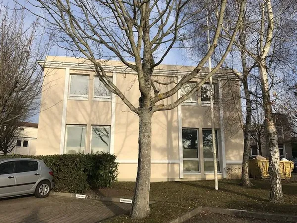 Local 124 m²