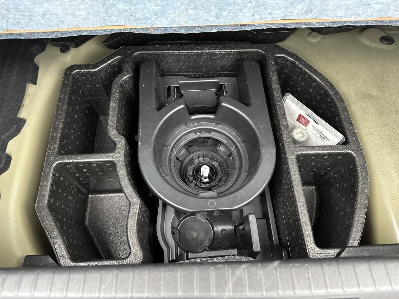 Peugeot 208 puretech 100 s&s eat8 allure pack — photo 35