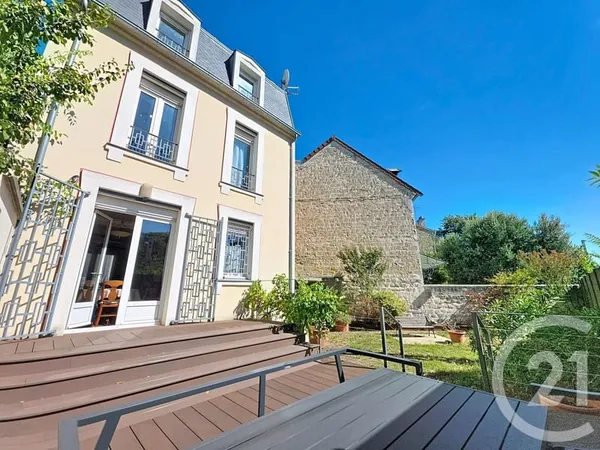 Maison 8 pièces 107 m²
